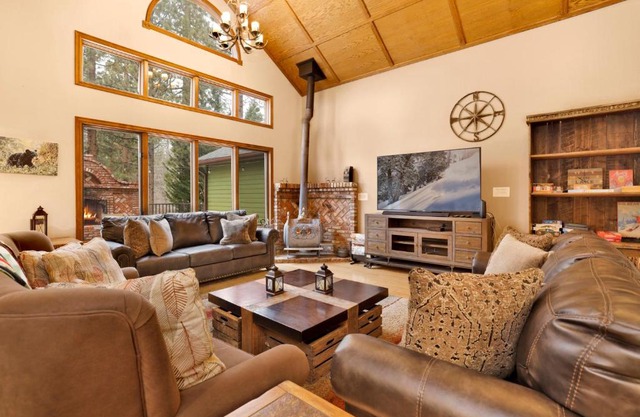 Apres Ski Haus Incredible Modern Cozy Resort Estate Minutes to Activities