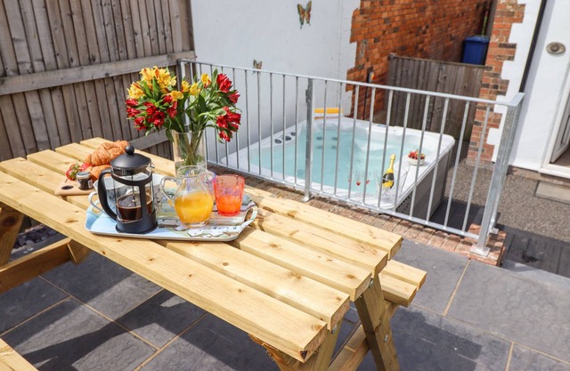April Cottage, FILEY