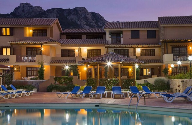 Apt. Costa 1A with shared Swimming Pool