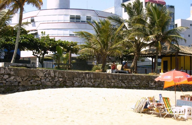 Apt face à la plage Tombo Guaruja