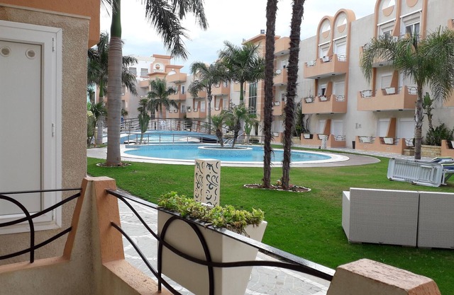 Apt de lux en face de trois piscines et à 150m de la mer a el kantaoui sousse