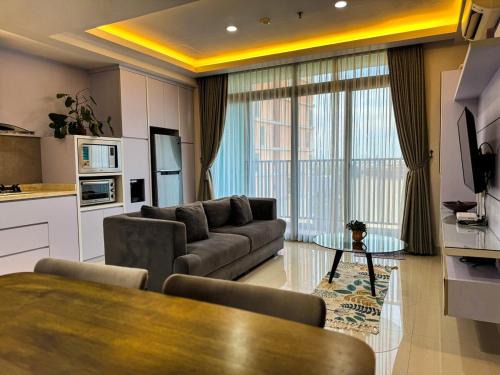 Apt Pejaten Park Residence 2BR Abalone With Wi-Fi & Pool by Damaresa