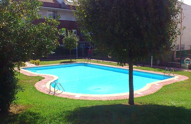 Apt Avec terrasse de 100m2 + piscine.