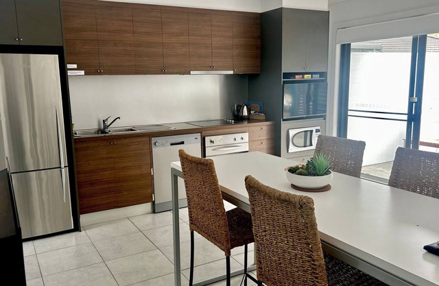 Aqua Apartment # 1 - Pacific Palms Holidays