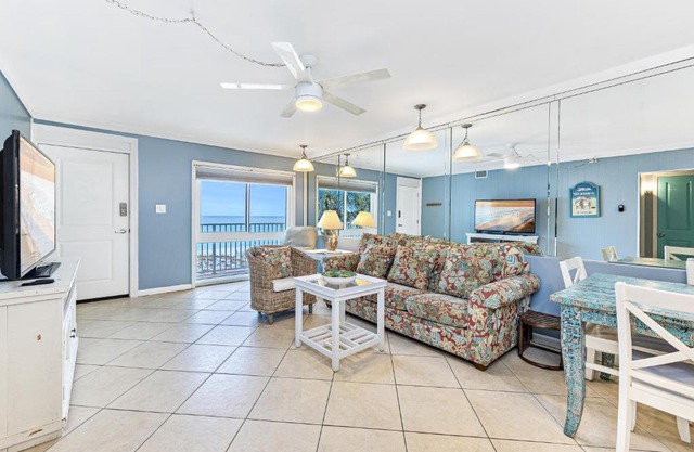 Aqua Villa 302