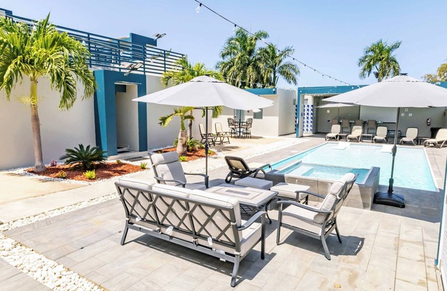 Modern & Spacious 4BR Villa 1 near the Beach pool