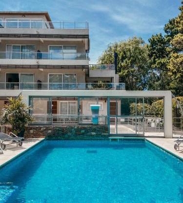 Aqualina Suites