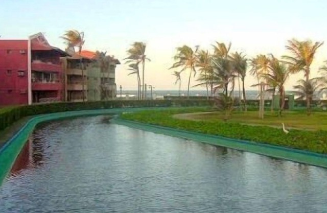 Aquaville Resort, rez-de-chaussée de l'édifice 76/102 trois suites, le printemps, près de Beach Park