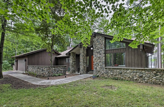NOUVEAU! Arbor Vitae Home w / Salle de jeux sur le lac Hungry!