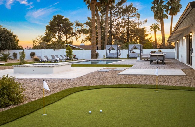 Arcadia Perfect Location and Oasis Retreat - Heated Pool / Hot Tub / Fire Pit