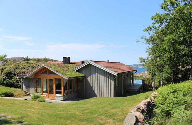 Architect-designed villa with pool, sauna and sea view in Mjörn | SE09124