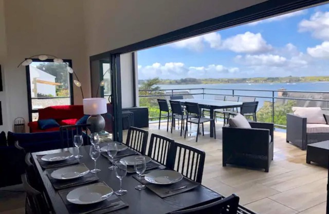 Villa d’architecte et vue imprenable sur le golfe