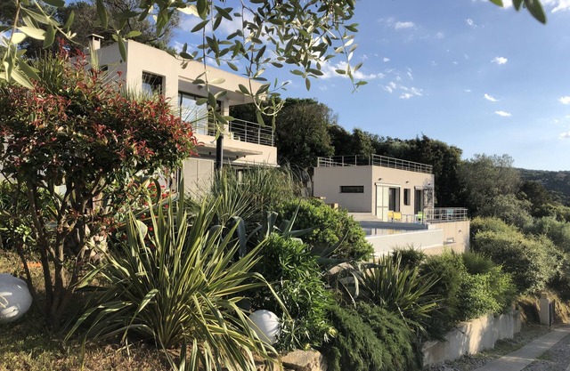 Maison d'Architecte vue unique sur le golfe de VALINCO - Classée Meublé 5*****