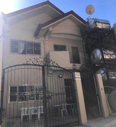 Ardenia's Transient House