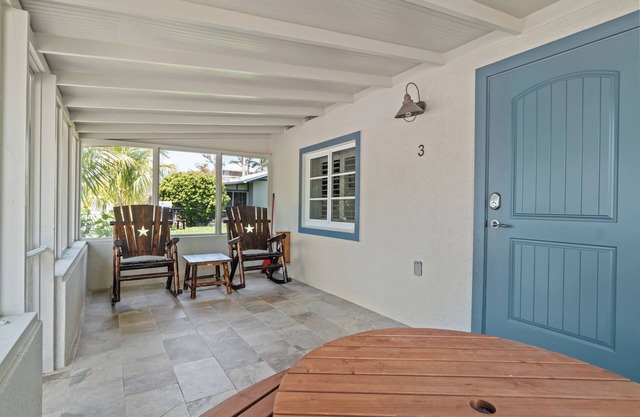 Are you looking for a quaint fishing village in the heart of Captiva Island? - Jensen's Cottage #03