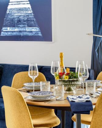 ARI Navy Apartment - High-end Residence