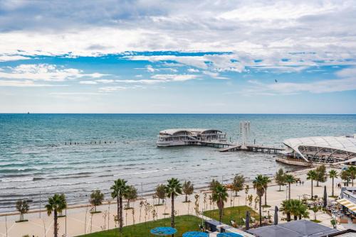 Aria Seaside Tranquility Apartments