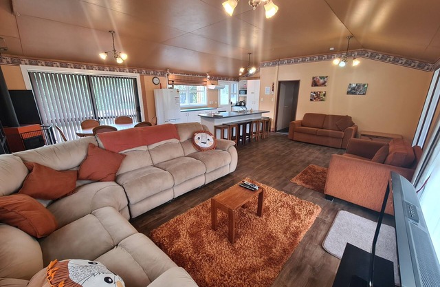 Arias COTTAGE (+ CABIN si disponible) Rotorua Family and Group Accommodation