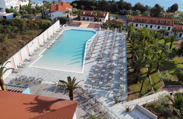 Aristoteles Holiday Hotel And Spa