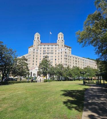 Arlington Resort Hotel & Spa