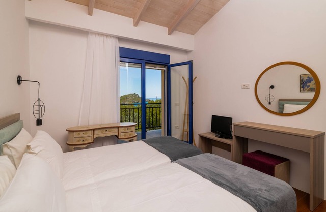 Armiriki,2 bedroom Holiday Home