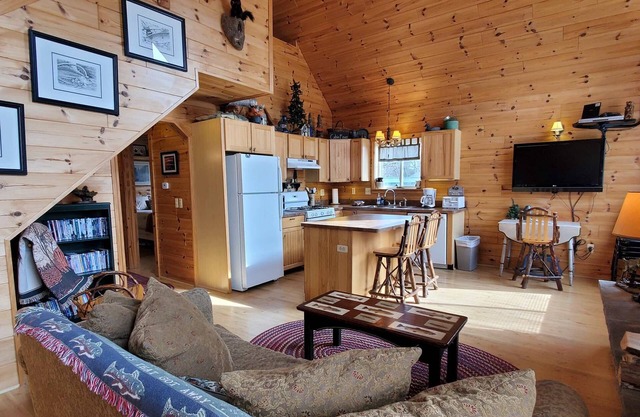 Arnold's Riverside Retreat on the Manistee