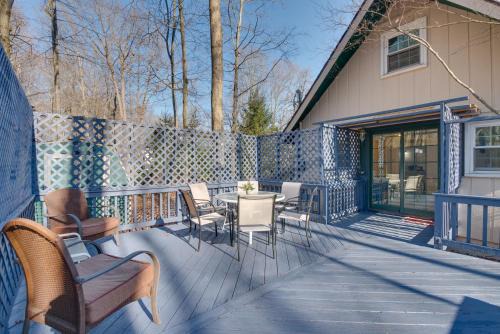 Arrowhead Lake Access Cabin with Resort Amenities