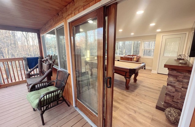 Arrowhead Lake Woodland Hideaway