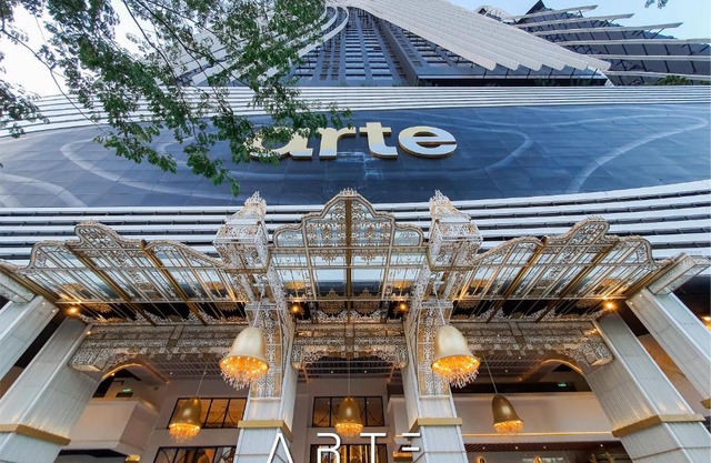 Arte Mont Kiara Luxury Suite with Heated Jacuzzi Pods - Free Parking - Next to MITEC- by The Stay Hub