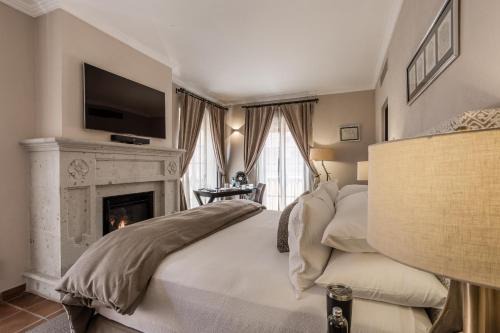 Artesana - Privately Owned Rosewood Residence