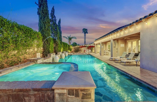 Arundel: Pool, Spa, Pool Table, Putting Green!