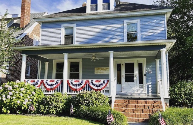 The Sandlot House: voiturette de golf incluse. Emplacement parfait. À quelques pas de la plage.
