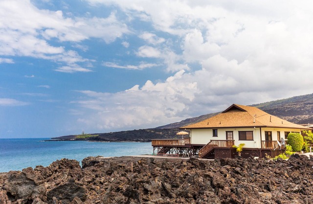 VU SUR LES CHASSEURS DE LA PLAGE HGTV! Oceanfront, observation des baleines et plongée en apnée