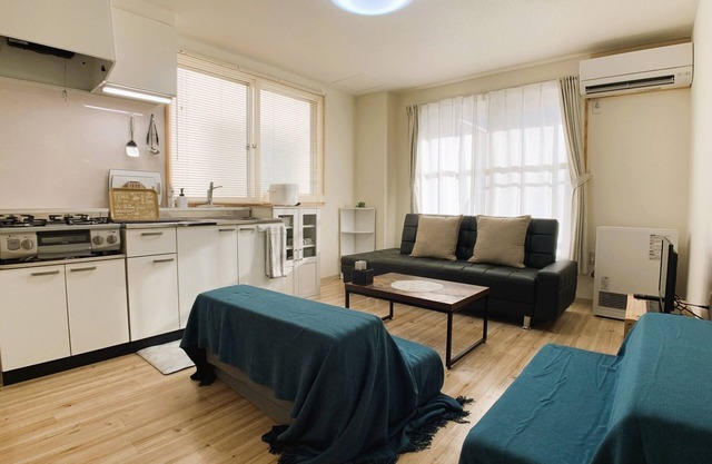 Asahikawa Station 10 min walk to ski slopes and sightseeing spots WiFi is available for 5 people - Shinsanjo Home 402 / Asahikawa Hokkaidō