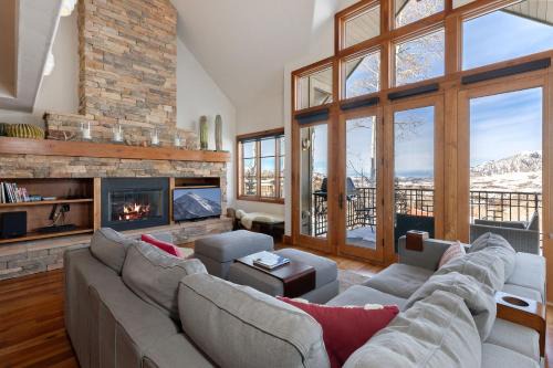 Ascent at Aspen Ridge by Exceptional Stays