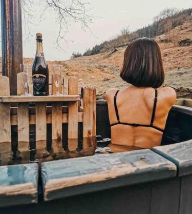 Ash Cabin with Hot Tub