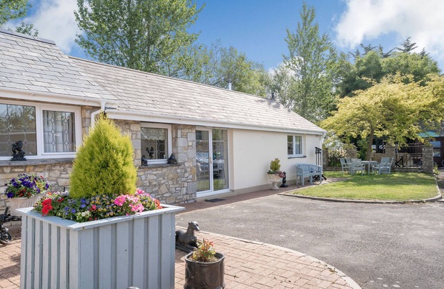 Ash Cottage, LLANTWIT MAJOR