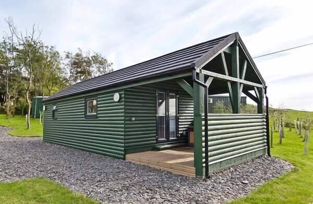 Ash Lodge, PENNINGTON