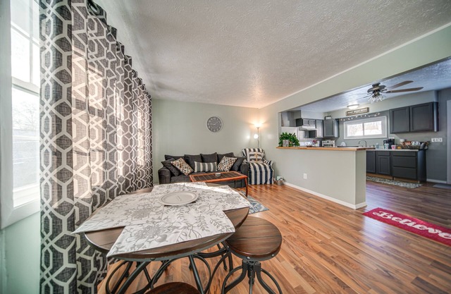 Ashtabula Home Rental - 2 Mi to Lake Erie, Beaches