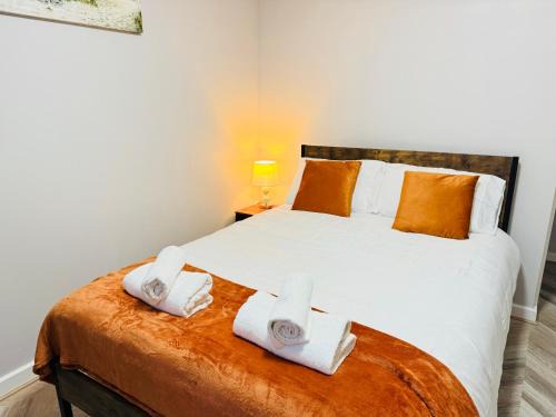 Ashton-U-Lyne Private Ensuite room near Station
