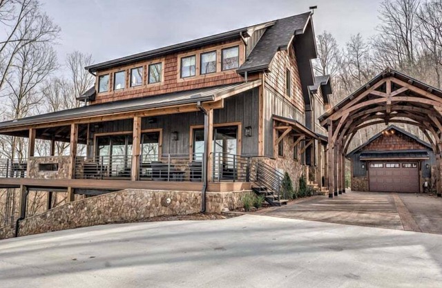 Aska Ridge Lodge - Private Pool | Mountain and Lake Views | Theater Room | King Beds