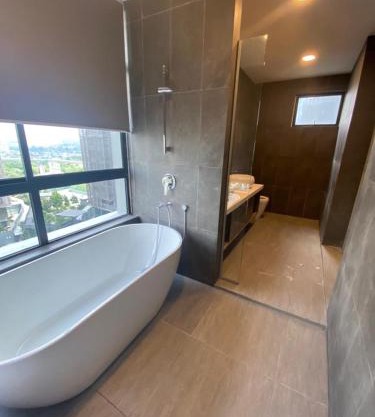Astoria 4r3b 5minsklcc bathtub waterfilter newcondo bigbalcony