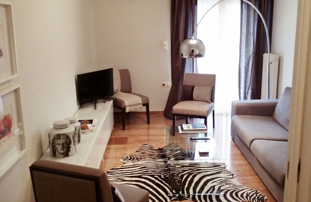 Entièrement rénové, cet appartement attend ses premiers hôtes en centre-ville! AMA 00000054917