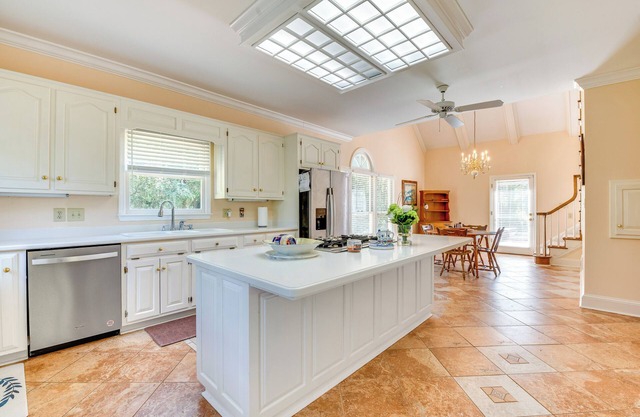 Athens Vacation Rental Near Sanford Stadium & Dtwn