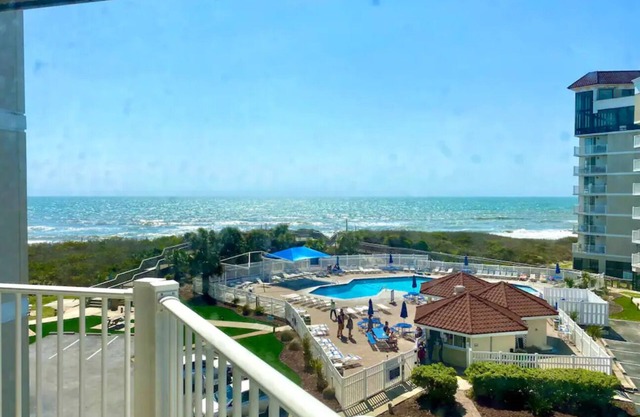 Atlantic Paradise at St. Regis, Amazing Views, Steps to Beach and Self Check-In