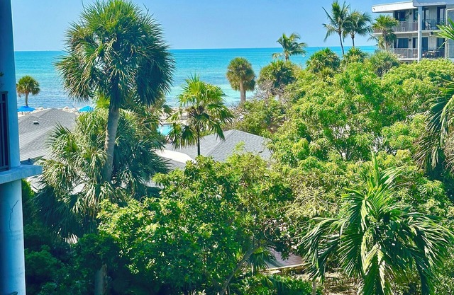 Atlantic Paradise Escape | Luxury Oceanfront Condo in Key West