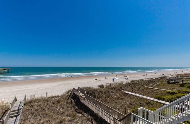 Atlantic Sunrise - Beau 4 chambres, duplex en bord de mer avec de superbes vues. Près de Pier et des magasins!