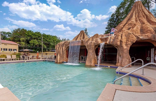 Atlantis Family Waterpark Hotel, Ascend Hotel Collection