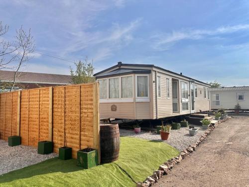 Atlas 2 Bedroom Caravan - Located in Uddingston, Glasgow at Maryville Caravan Site