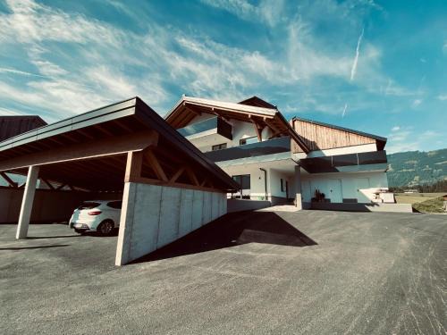 Attic Apartment in Saalfelden near Ski Slopes